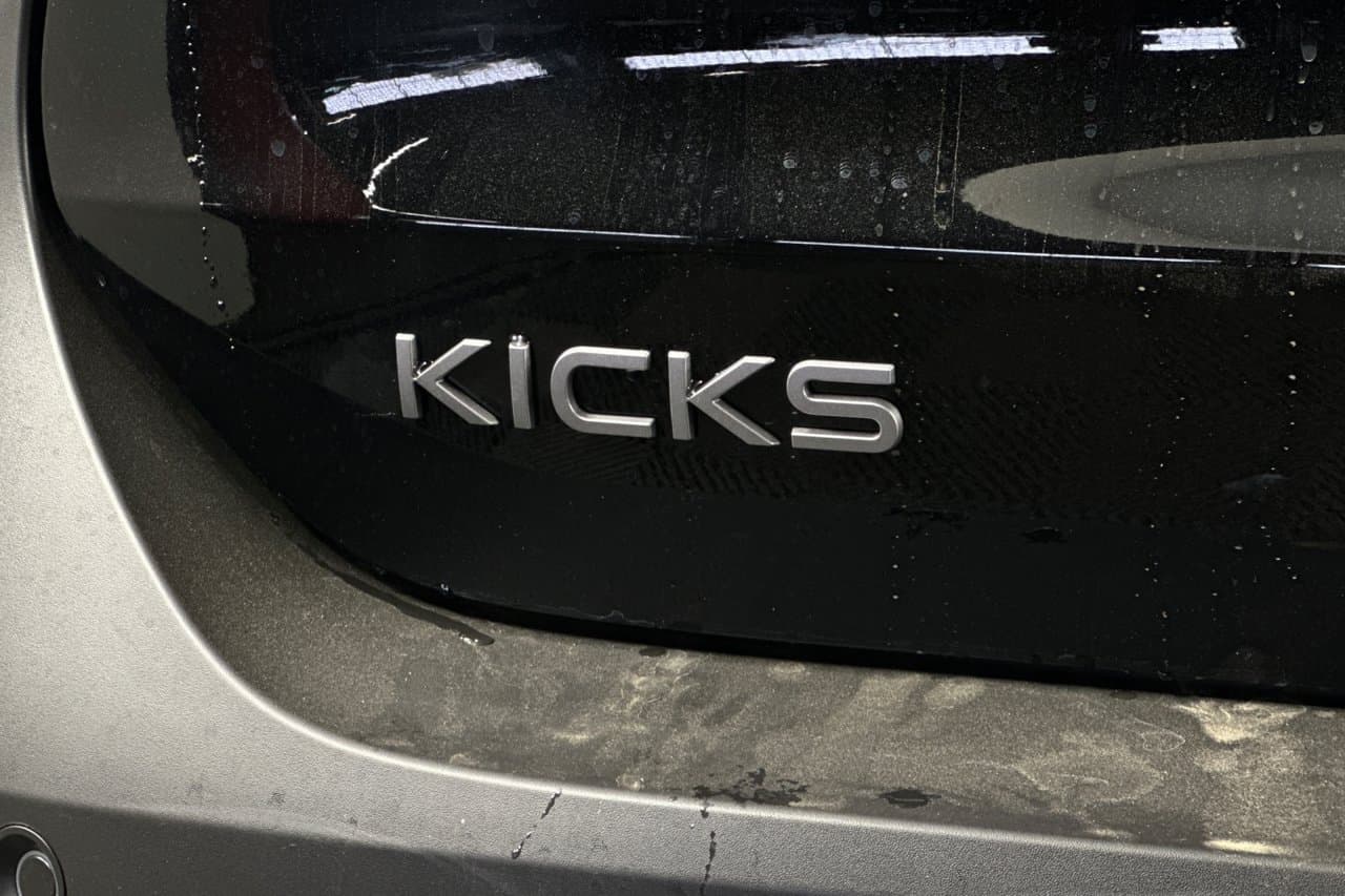 2026 Nissan Kicks SV 23