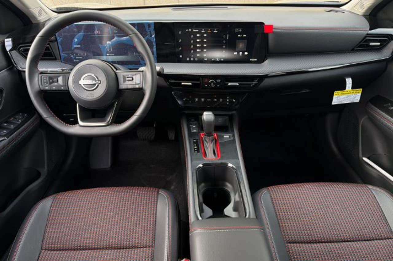 2027 Nissan Kicks SR 10