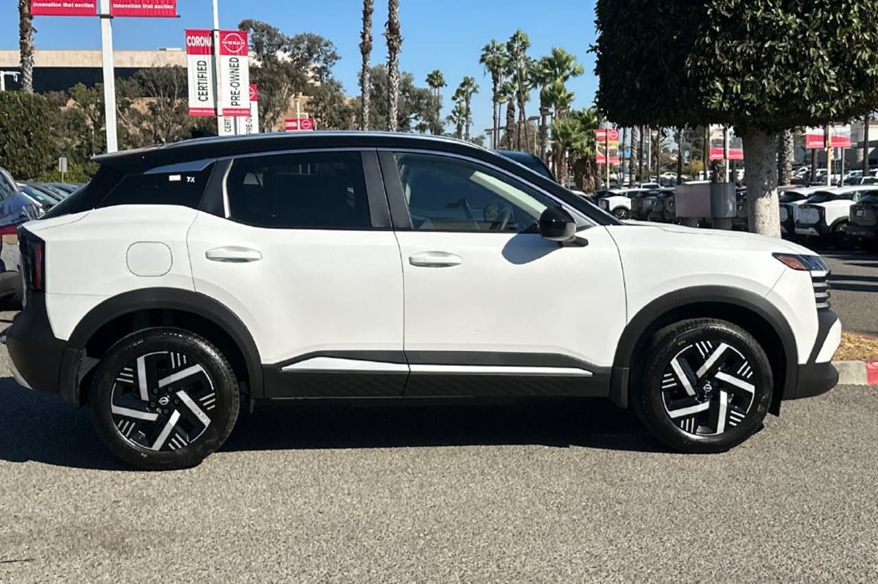 2027 Nissan Kicks SV 3