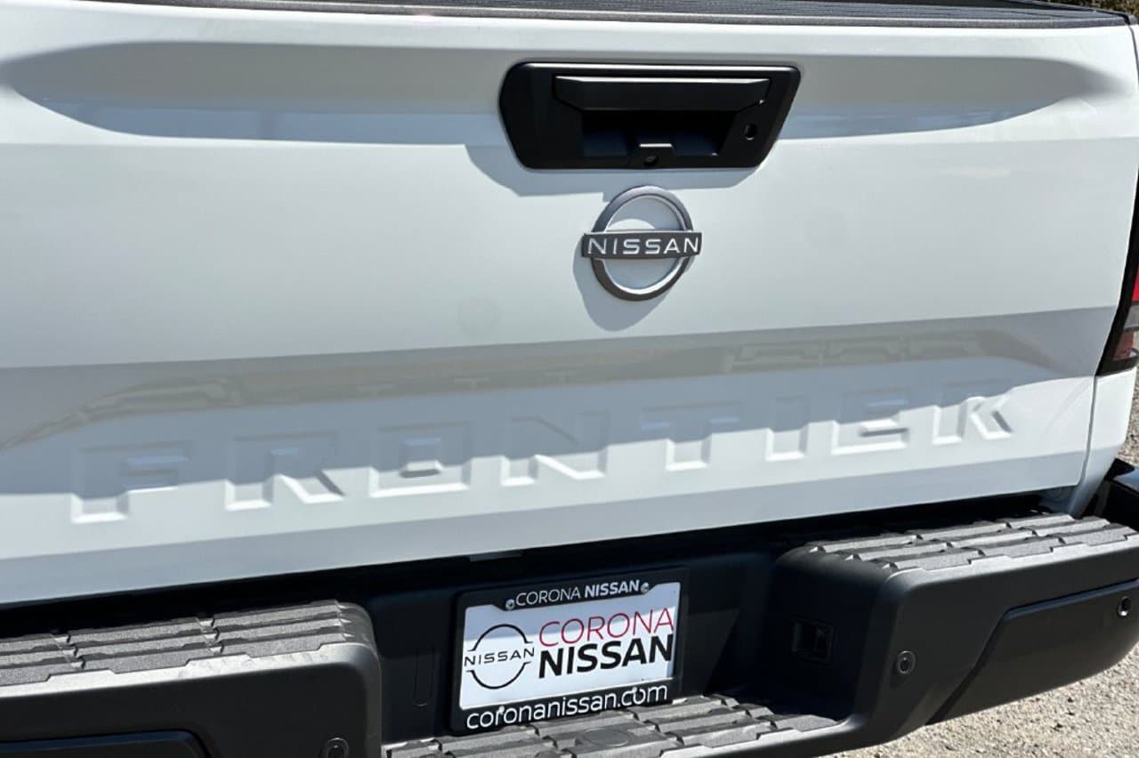 2026 Nissan Frontier S 22