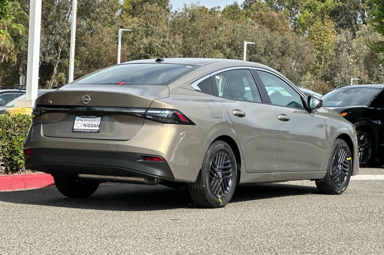 2027 Nissan Sentra SV 4