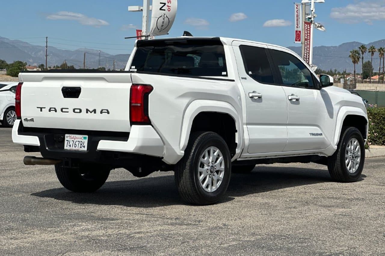 2024 Toyota Tacoma 4WD SR5 3
