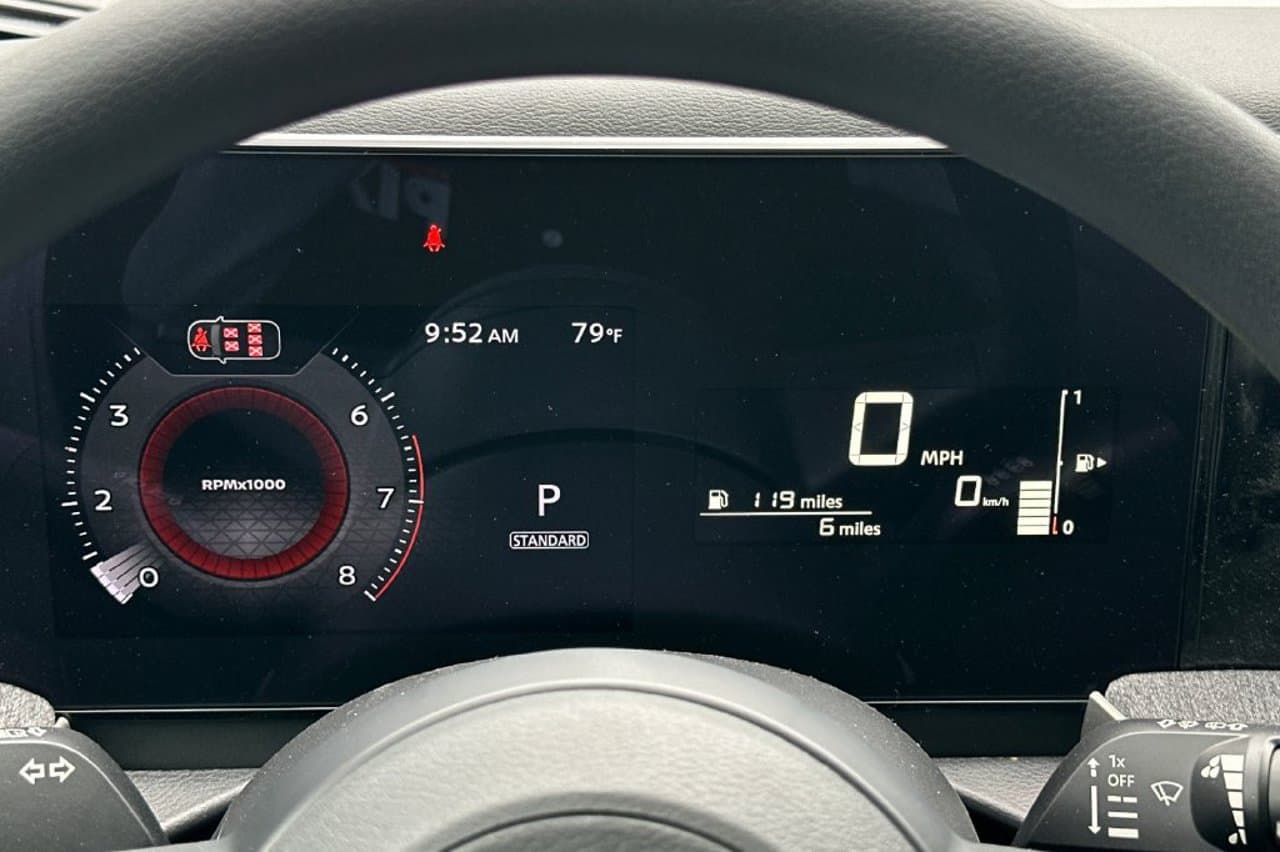 2027 Nissan Kicks SV 22