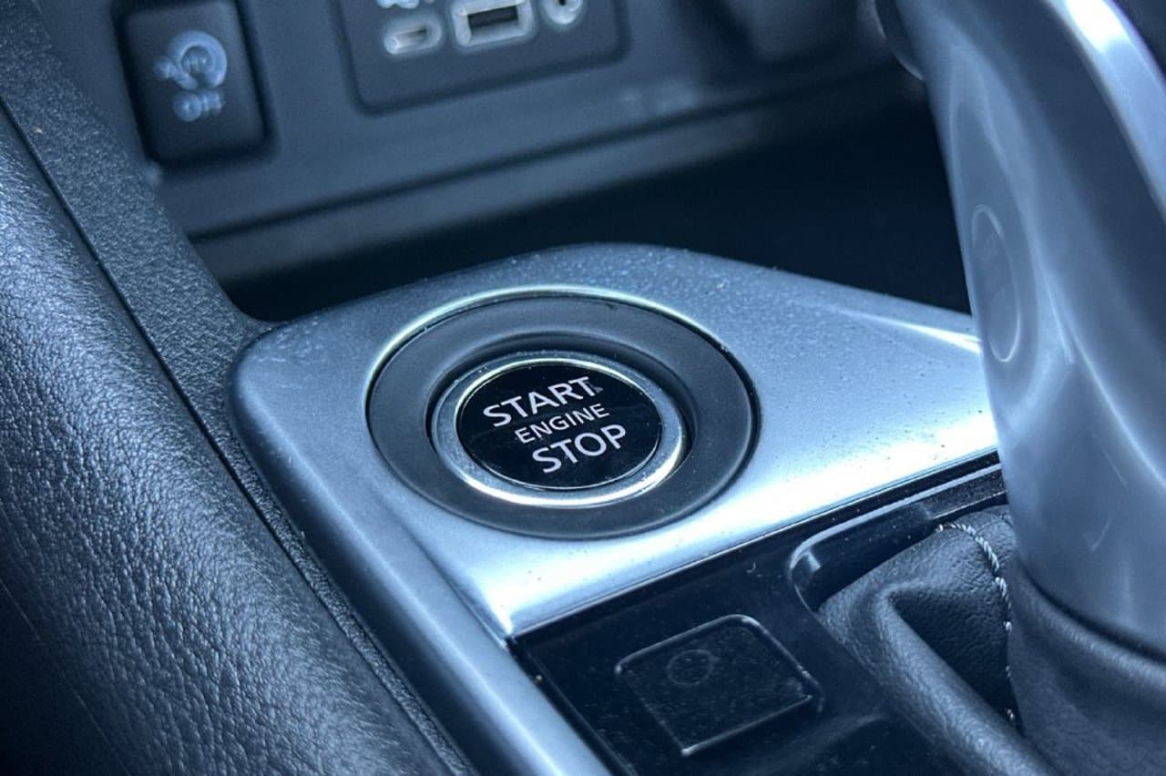 2025 Nissan Sentra SV 18