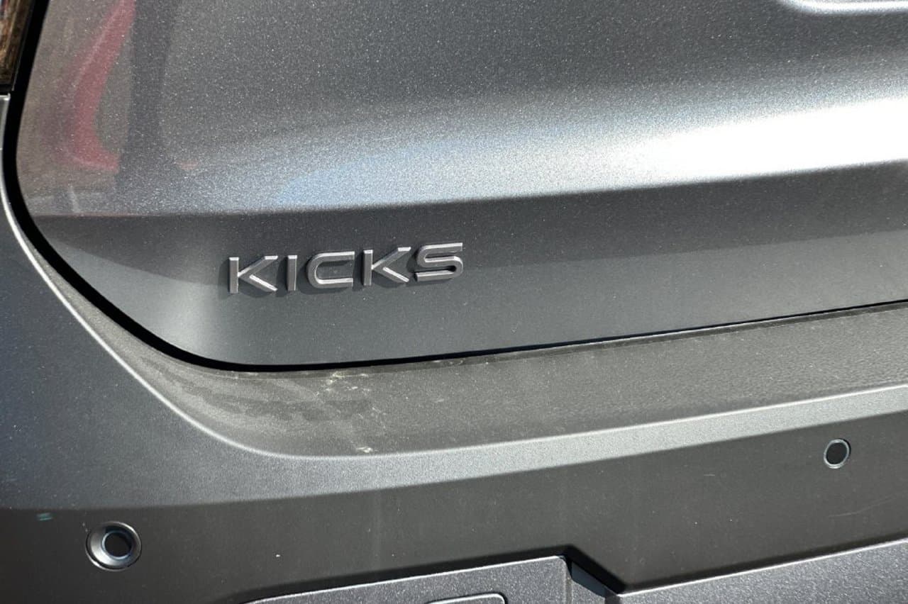 2027 Nissan Kicks SR 23