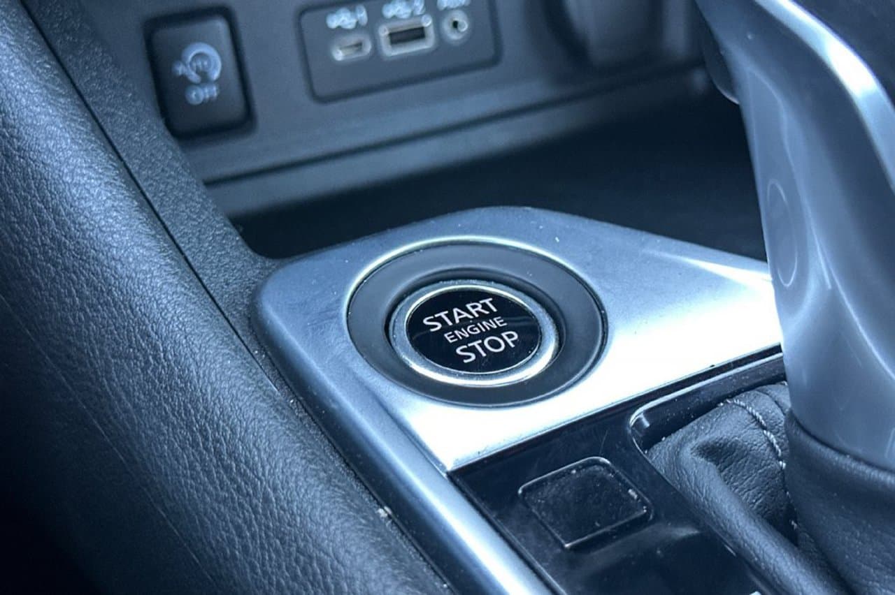 2025 Nissan Sentra SV 18