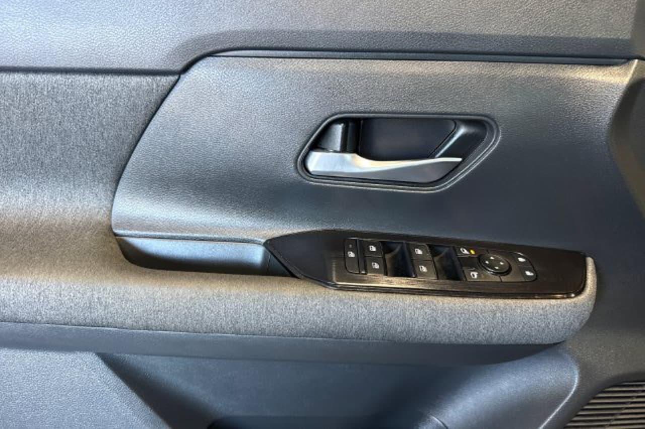 2026 Nissan Kicks SV 9