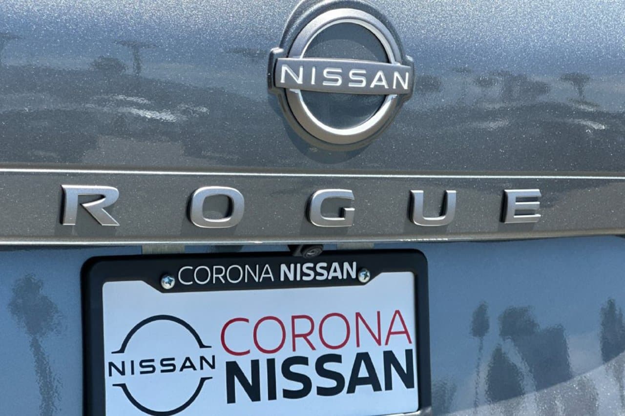 2026 Nissan Rogue SV 23