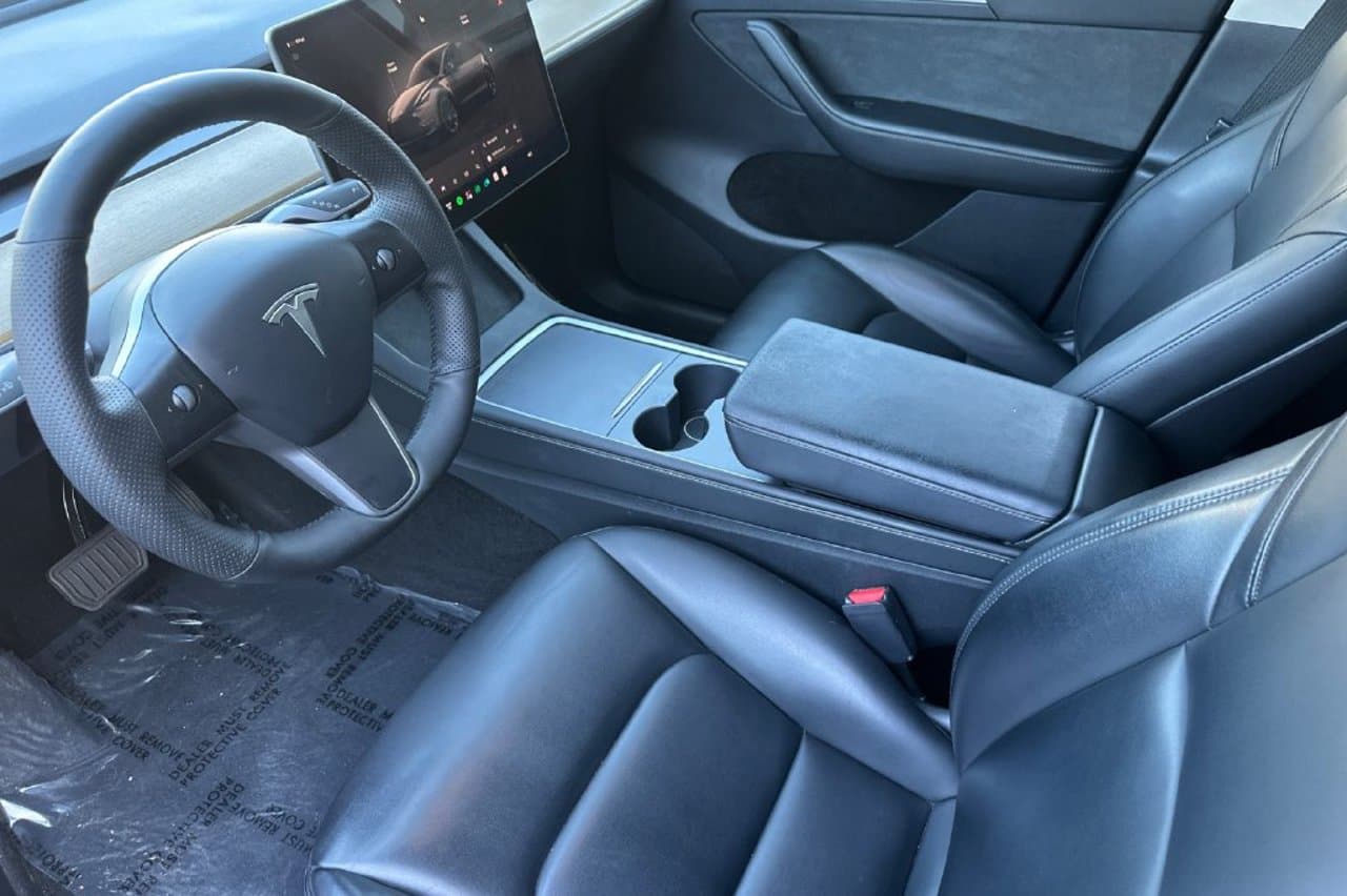 2023 Tesla Model Y Long Range 8