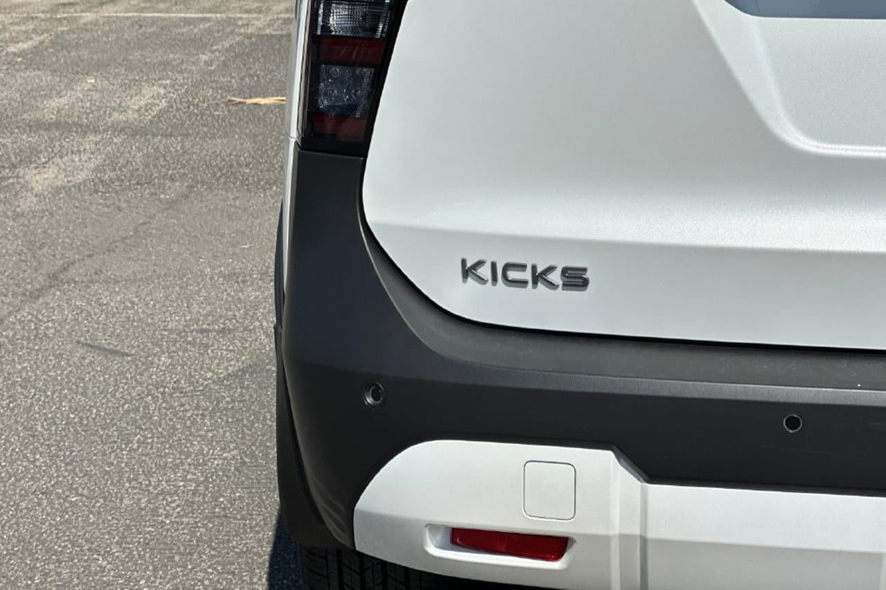 2026 Nissan Kicks SV 21