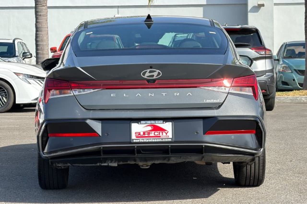 2024 Hyundai Elantra Limited 5