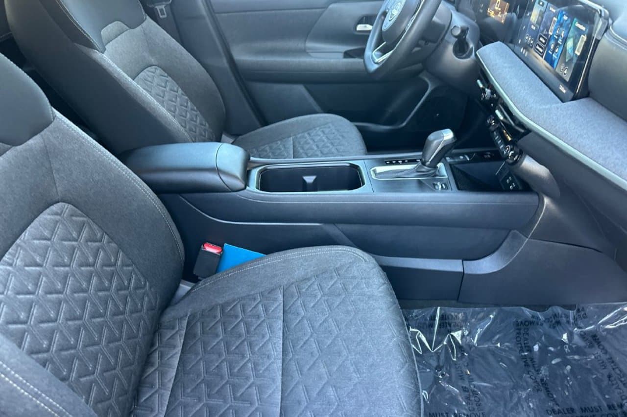 2026 Nissan Kicks SV 12
