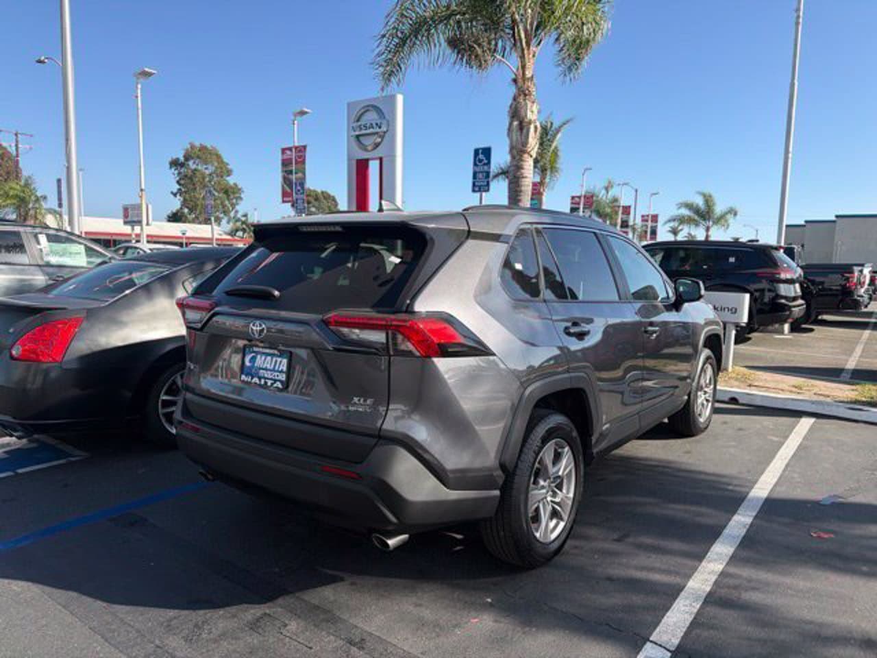 2025 Toyota RAV4 Hybrid XLE 4